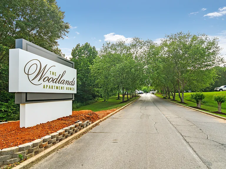 The Woodlands Apartment Homes — Photo 25