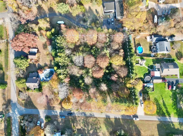 3 Patterson Avenue, Eastport, NY 11941