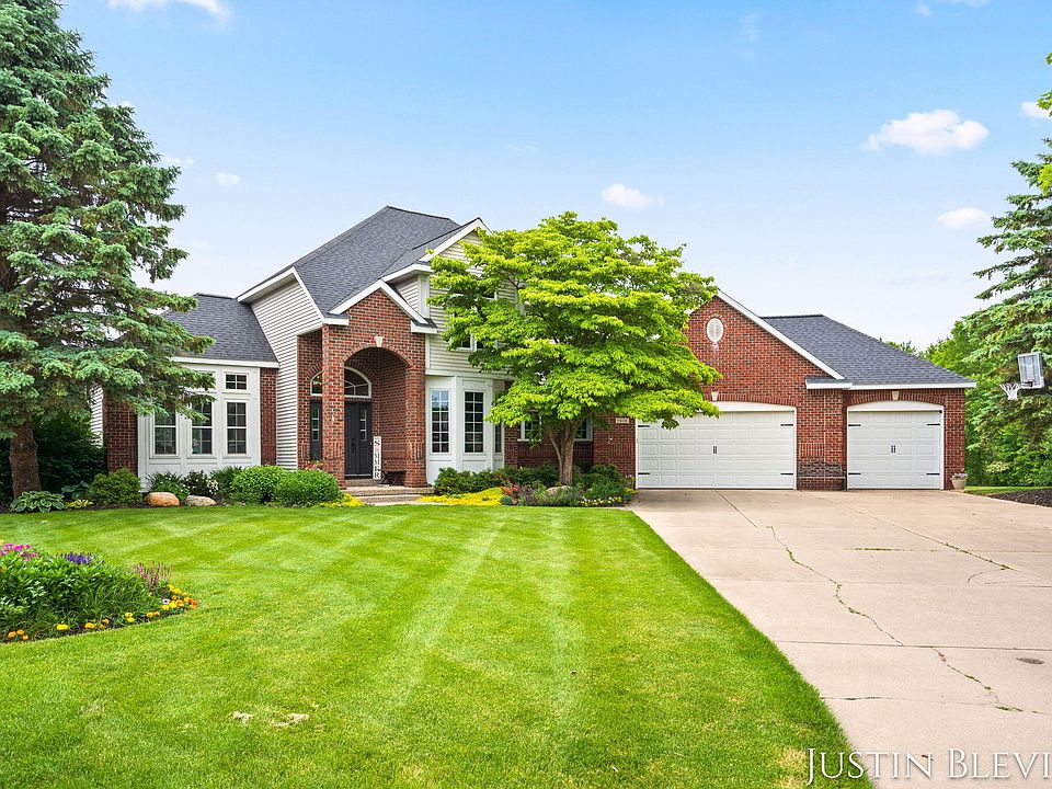 1st image of 7809 Hidden Lake Dr