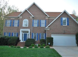 8906 Brackenhouse Ln, Waxhaw, NC 28173