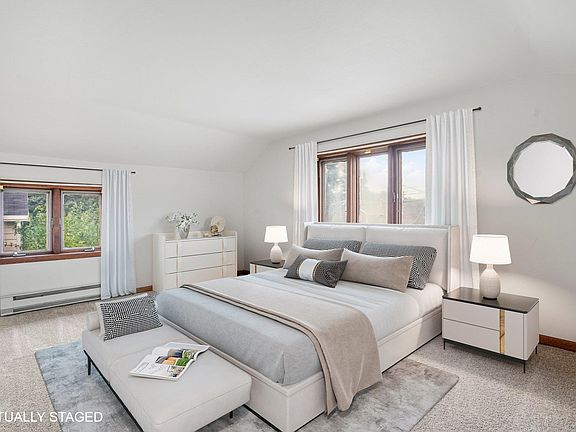 3rd image of 6014 Lake St