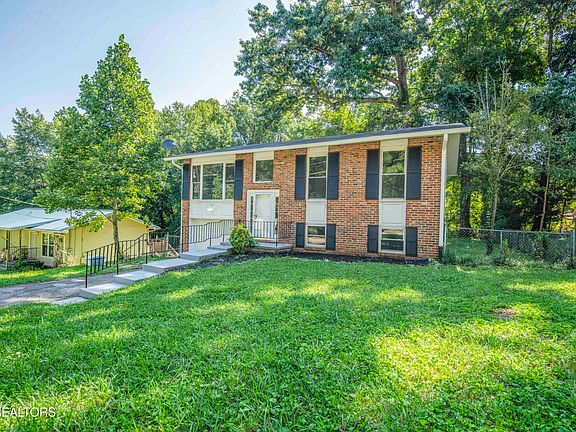 2nd image of 6516 Ellesmere Dr