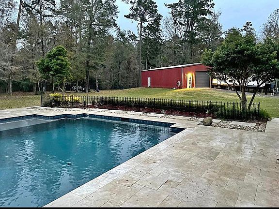 4th image of 43663 Wood Hollow Dr