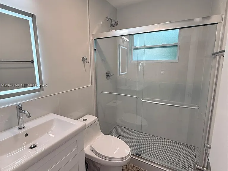 10555 SW 32nd St — Photo 11