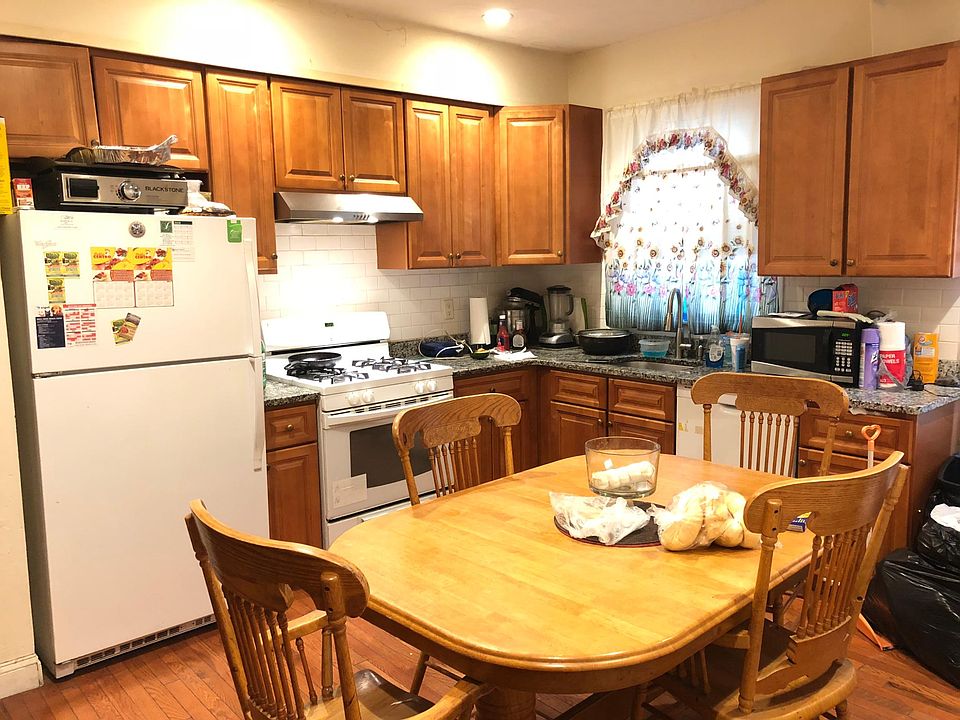 2nd image of 66 Clarkson St #1A