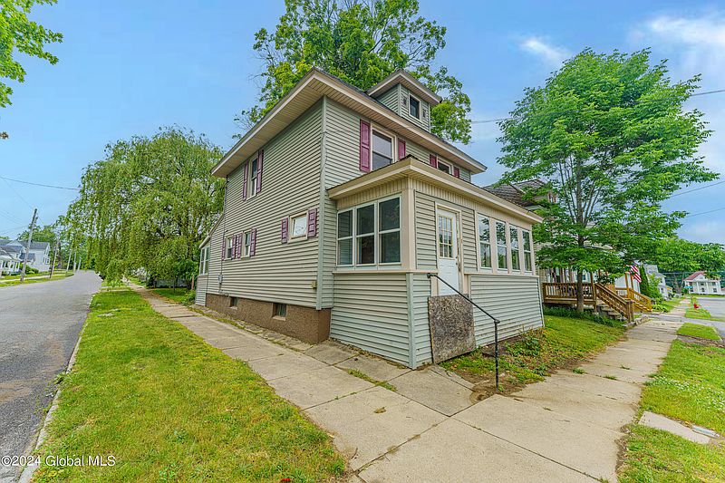 3rd image of 22 Almond Street