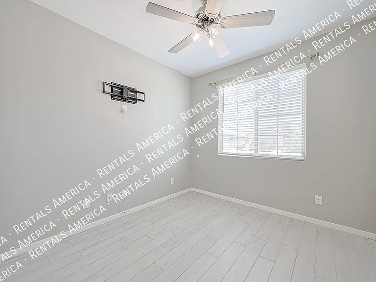 15713 W Woodlands Ave — Photo 31