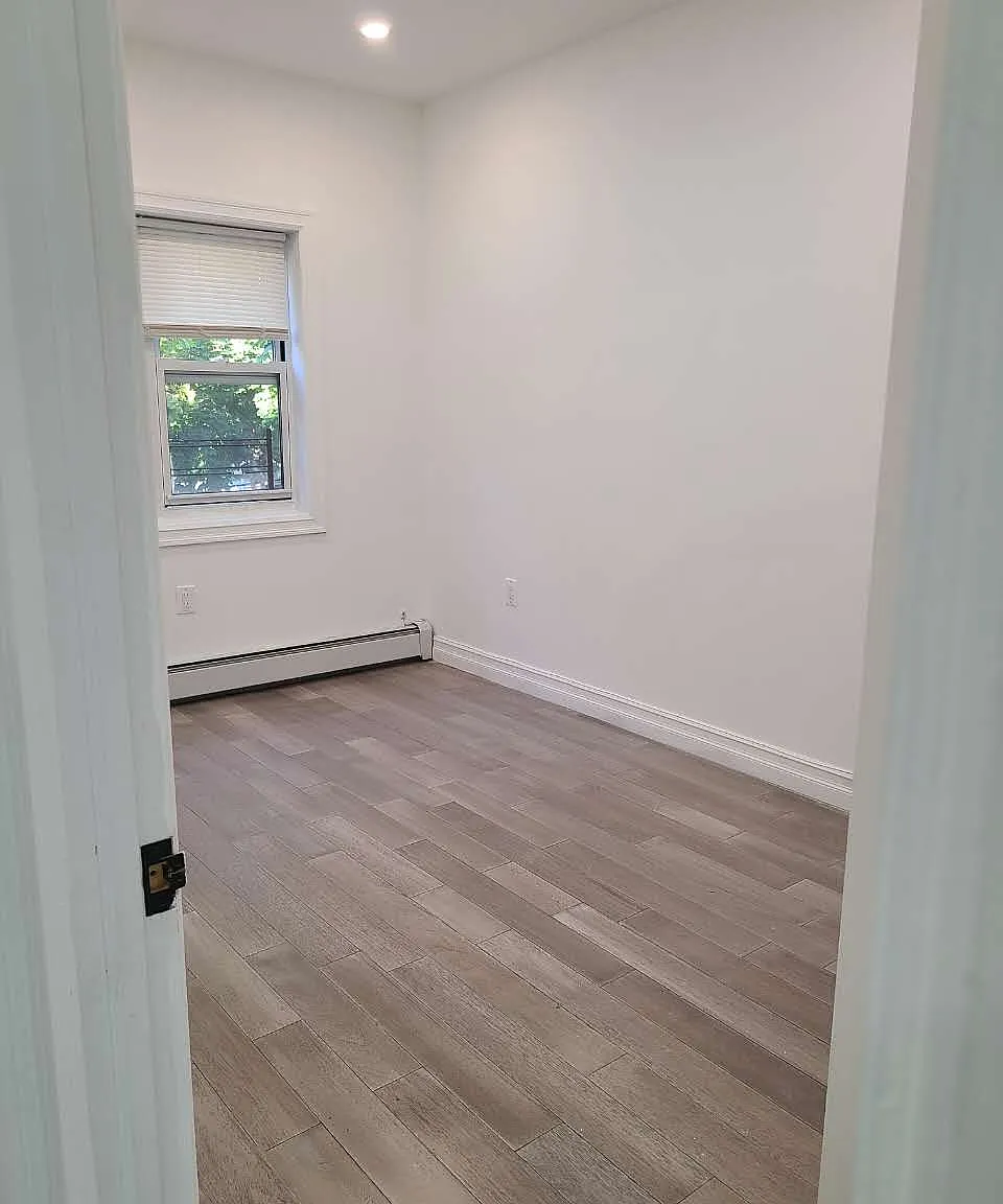 2 bed, 850 sqft, $2,800 — Photo 3