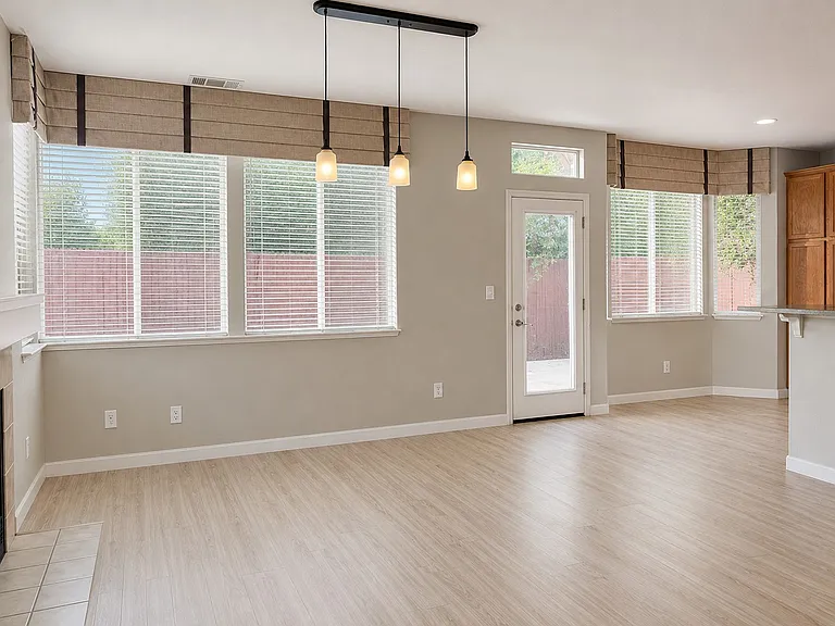 Open concept dinette
