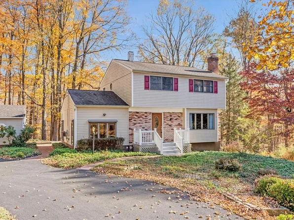 14 Twin Brooks Drive, Chester, NY 10918