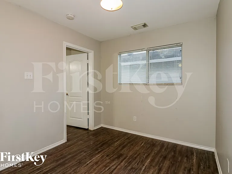 19811 Creston Cove Ct — Photo 12