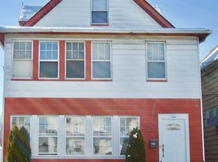 116 Smith Pl, Staten Island, NY 10302