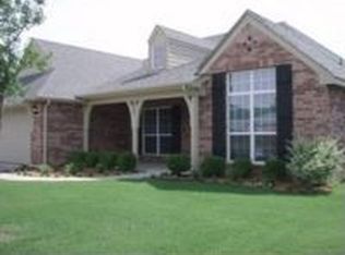 705 N Sycamore St, Jenks, OK 74037