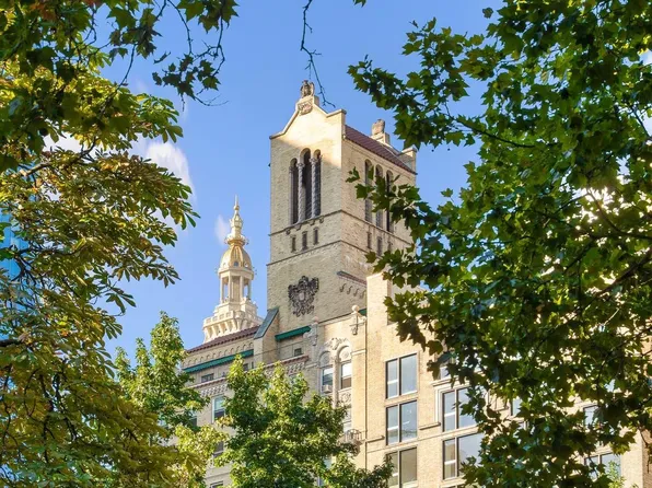 60 Gramercy Park North image 13 of 20