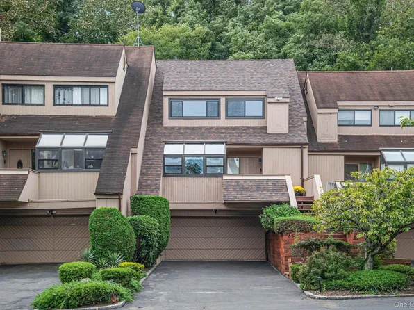 8 John Bean Court, Port Washington, NY 11050