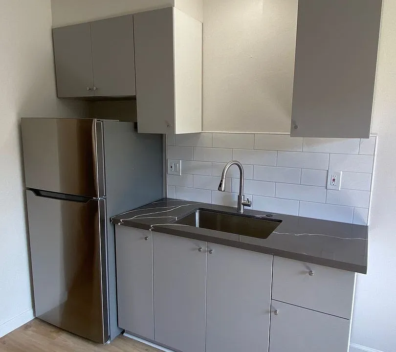 152 Smalley Ave #156J