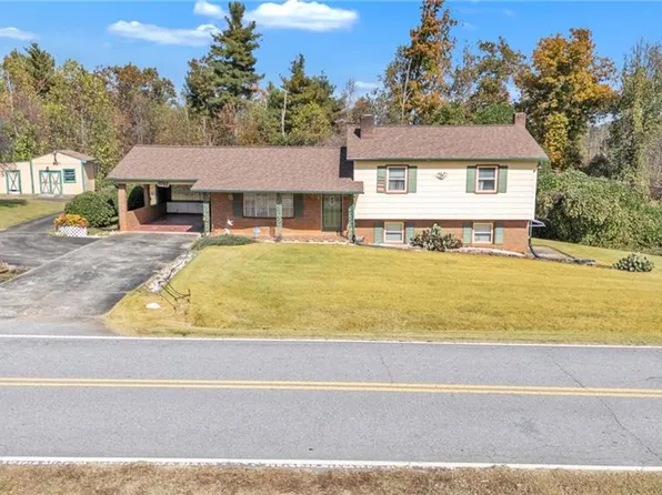 1083 Fairplains Rd, North Wilkesboro, NC 28659