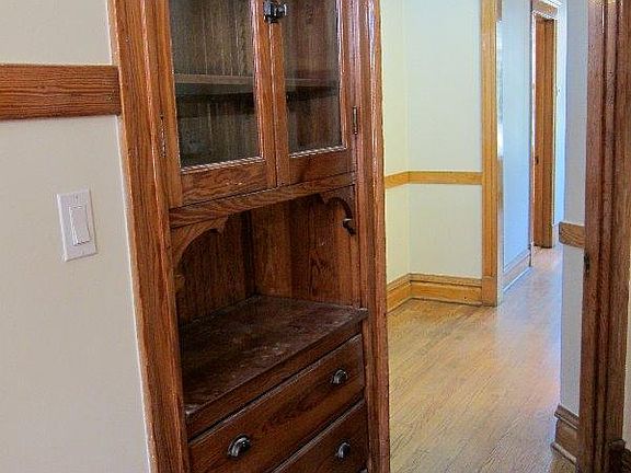4th image of 1939 N Sheffield Ave APT 1