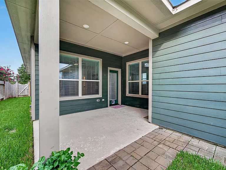18410 Central Creek Dr — Photo 27
