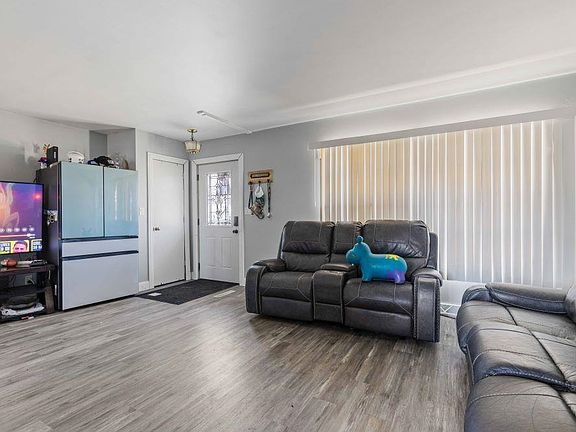 4th image of 1103 Parkside Dr