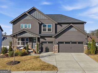 895 Michigan Cir, Hoschton, GA 30548