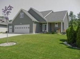 314 Red Maple Ln, Shepherd, MI 48883