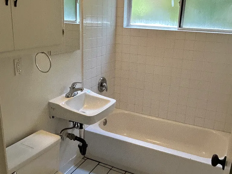 7336 W Manchester Ave — Photo 3