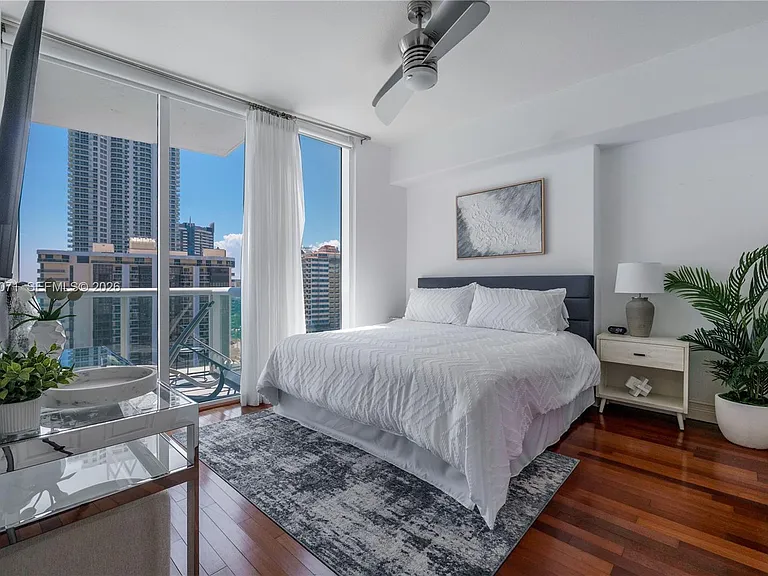 6515 Collins Ave #1405 — Photo 5