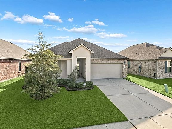 2nd image of 532 New Basin Rd