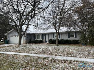 440 Indian Ridge Trl, Rossford, OH 43460