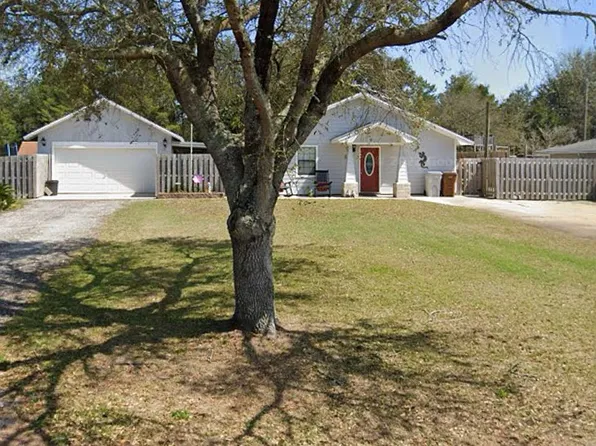 1682 Oak Dr, Gulf Breeze, FL 32563