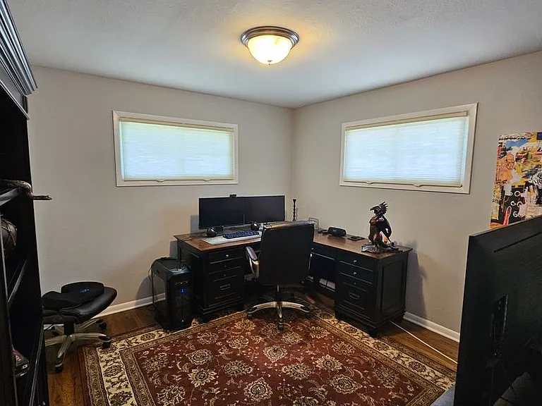 5648 Beacon Hill Dr — Photo 10