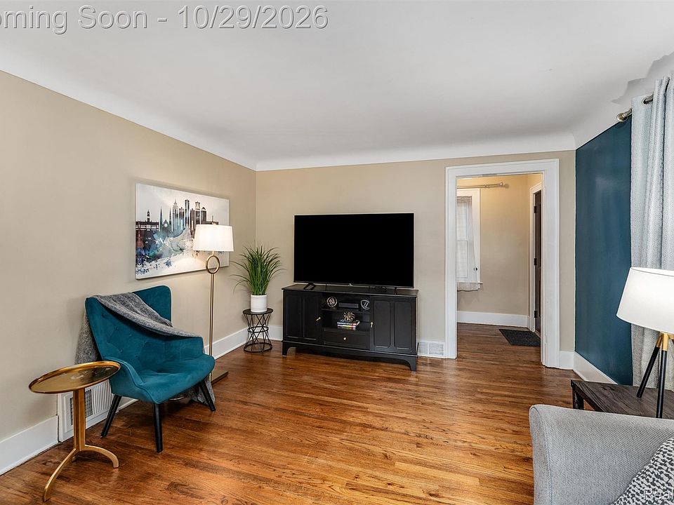 724 Gardenia Ave, photo 6