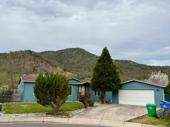 547 Damian Cir, Gold Hill, OR 97525