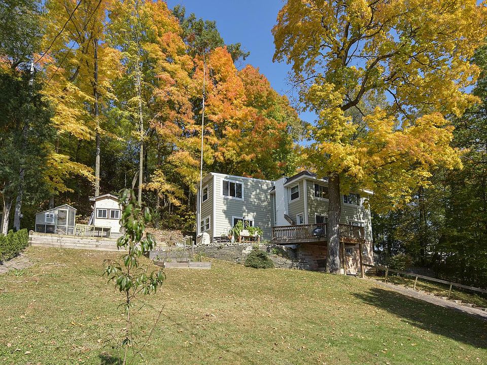 1443 Lake DR, Hubertus, WI 53033 Zillow