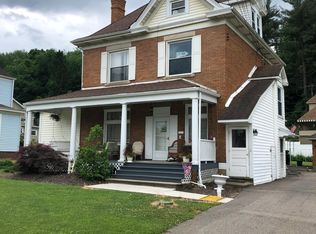 133 McGovern Blvd #2, Crescent, PA 15046