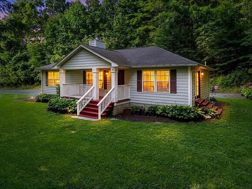 1st image of 2271 Ridgeview Rd NW