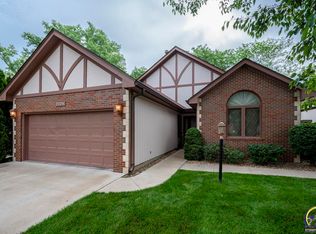 2324 SW Brookhaven Ln, Topeka, KS 66614