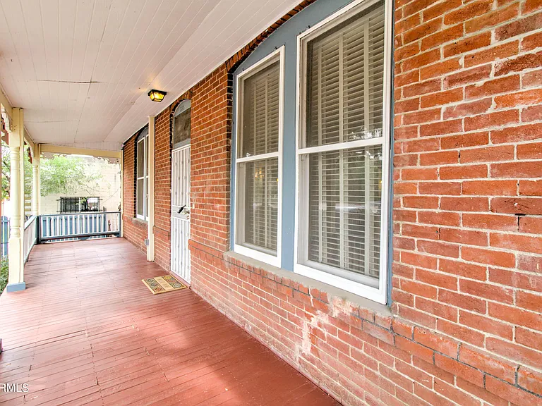 385 S Broad St — Photo 11
