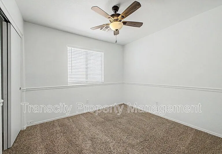 932 W 19th Ave — Photo 17