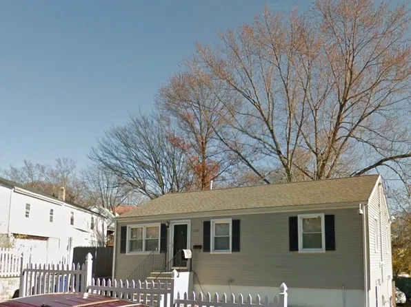 709 Ryon St, Bridgeport, CT 06606