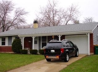 523 Grosvener Ct, Elk Grove Village, IL 60007