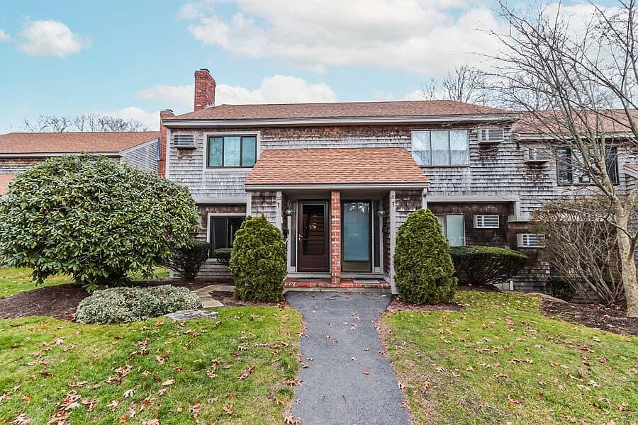 22 Townhouse Terrace UNIT 22, Hyannis, MA 02601 Zillow