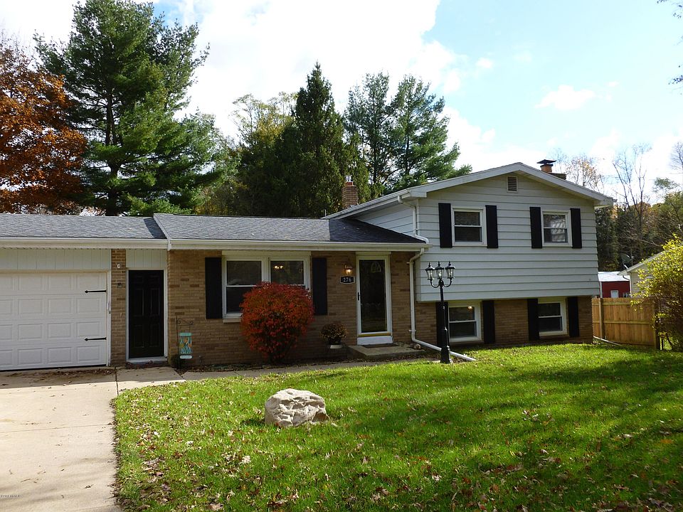 1st image of 276 Collier Ave