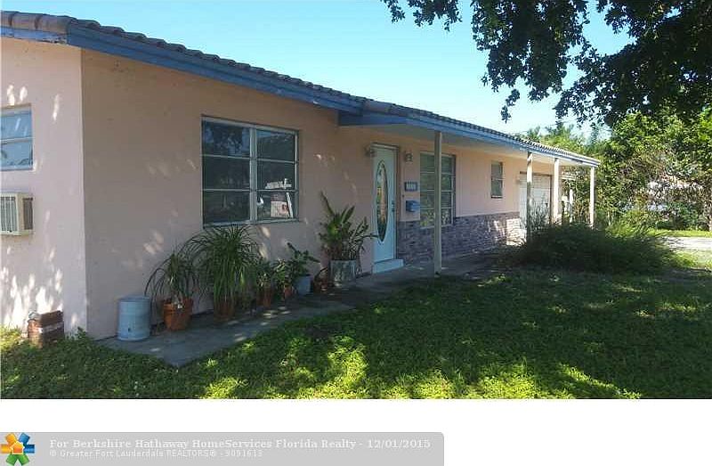 1st image of 1011 SE 5th Ave