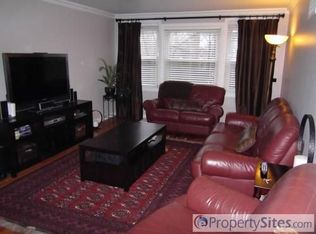 201 Jennifer Ln, Yonkers, NY 10710