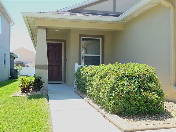 Approaching Front Door - RING Doorbell, Video Surveillance.