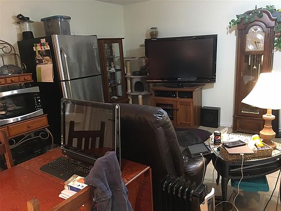 3rd image of 28507 Champion Oaks Dr
