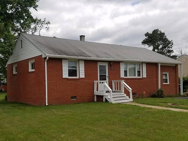 2nd image of 3121 Harvie Rd
