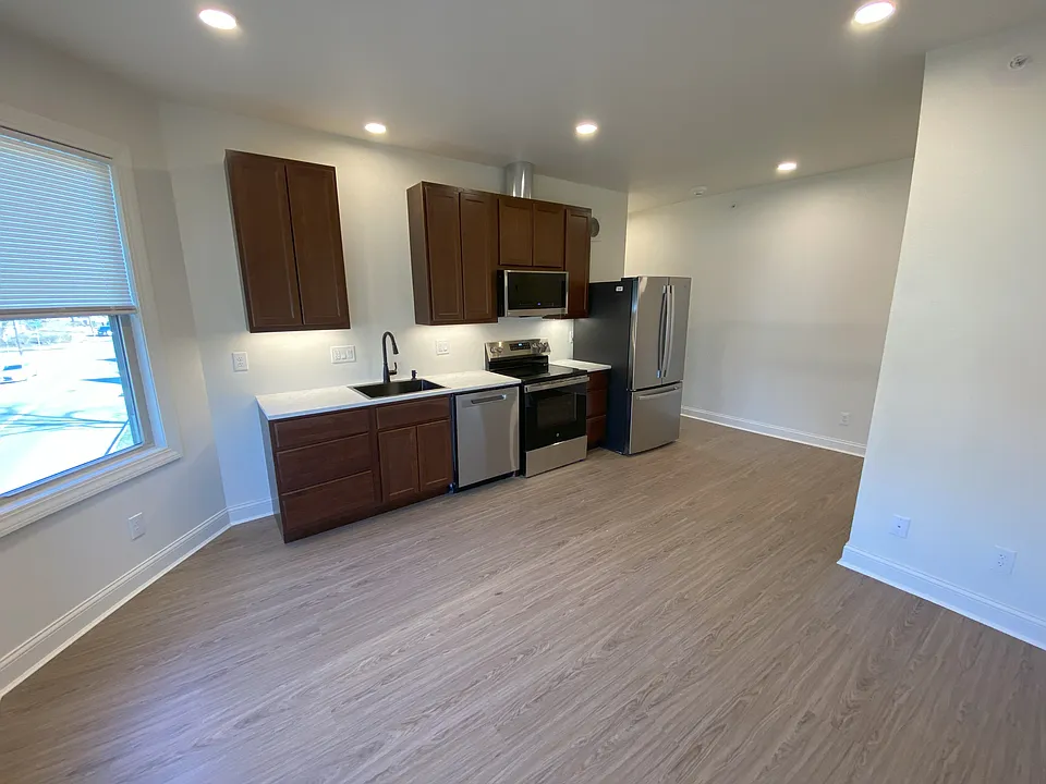 3244 Fairfield Ave #4